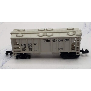 Rio Grande 2 Bay Covered Hopper D&RGW 12057 N Scale Train